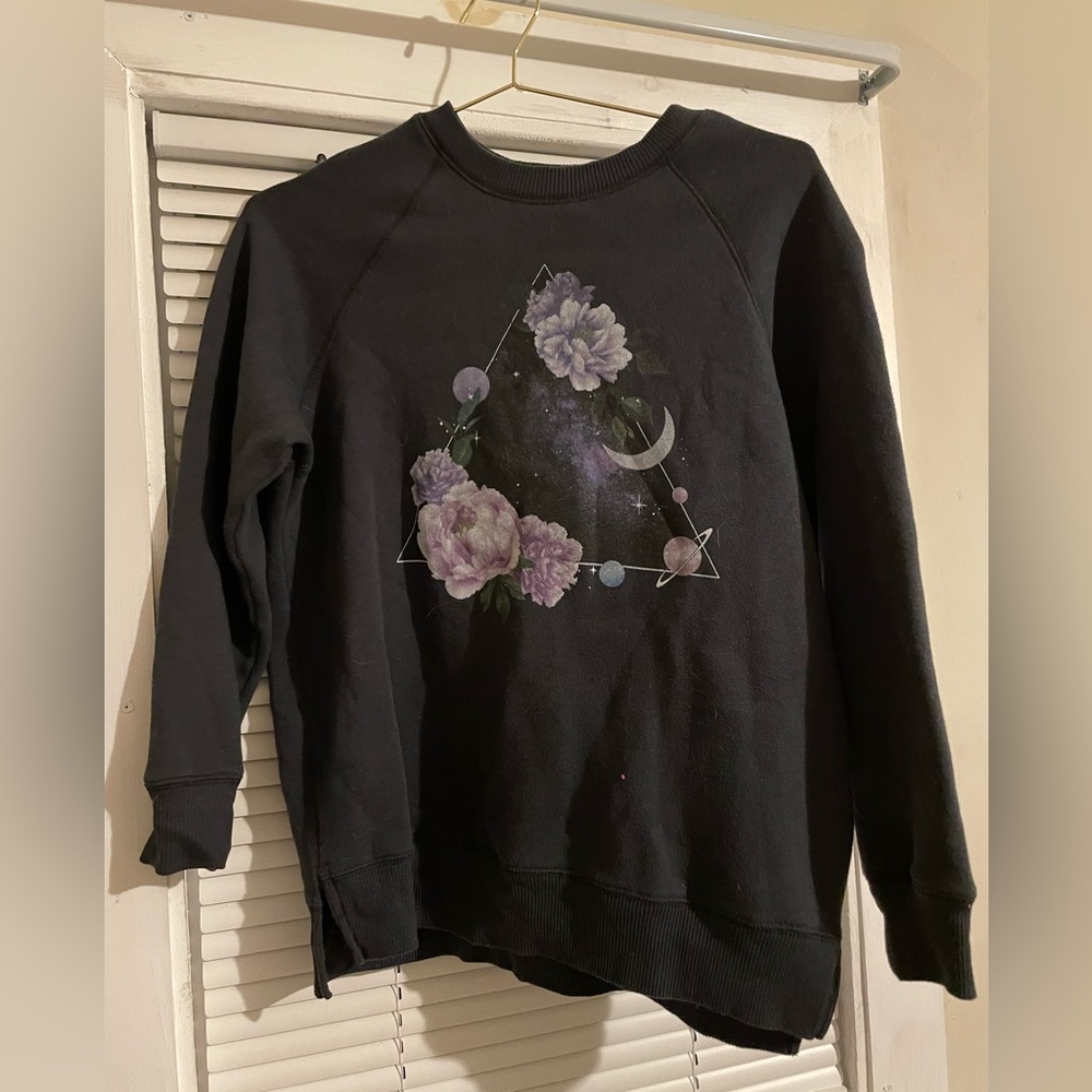 Soft Graphic Crewneck Sweatshirt